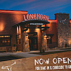 Long Horn Steakhouse outside