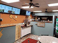 Cece's Pizza And Catering inside