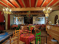 Auberge le Monastere du Mont-Ares inside