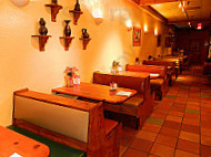 Sal's Mexican Madera inside