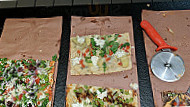 Jules Thin Crust food