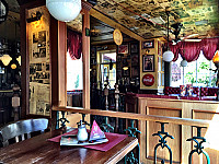 Villa Journal Frühstück Café inside