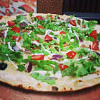 Pizza Chez Yoyo food