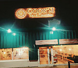 Cook'si outside