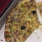 Pizz'one food