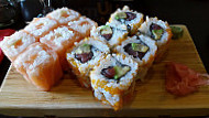 Sushi Huit food