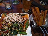 Town Tavern food