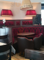 Cafe Matisse inside