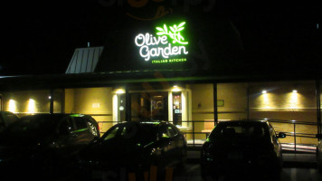 Olive Garden outside