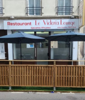 Victoria Lounge outside