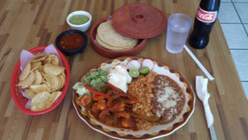 Taqueria El Salva Mex food