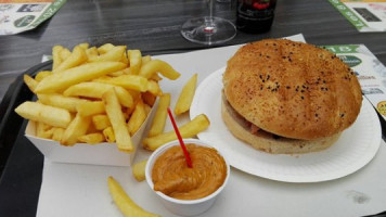 Le Saint-Lazare food