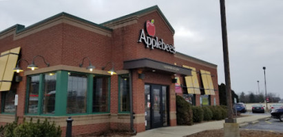 Applebee's Neighborhood Grill outside