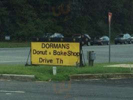 Dorman's Donut Shoppe outside