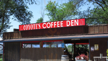 Coyote's Coffee Den outside