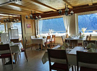 Restaurant & Hotel Roggerli food
