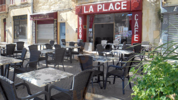 Café La Place food