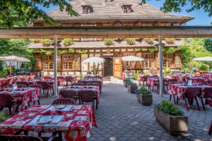 Restaurant Oberjaegerhof inside