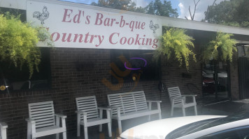 Ed's Country Cooking Bbq outside