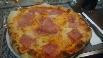 Pizzeria Vecchia Roma food