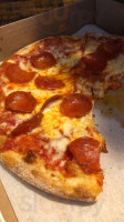 Gianni's Pizza & Wings ,LLC food