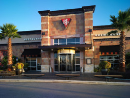 Bj's Brewhouse outside