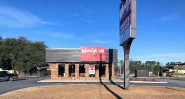 Wendy's outside