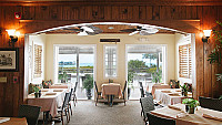 The Waterfront Anna Maria inside