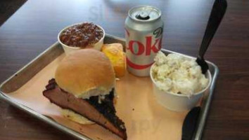 Gotta Q Smokehouse Bbq food