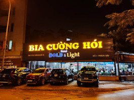 Cuong Hoi Beer outside