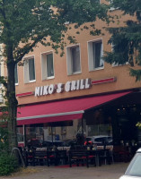 Niko`s Grill outside