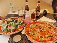 Fellini Pizzeria food