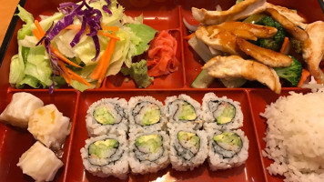 Yama Sushi food