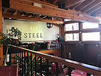 Steel Restaurante Bar inside