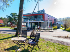 Kleines Hafenrestaurant Marina Eldenburg food