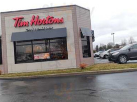 Tim Horton's outside