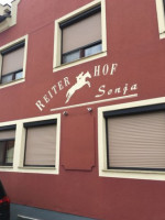 Pizzeria Reiterhof Sonja outside
