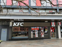 Kentucky Fred Chicken Coventry Cross Cheaping outside