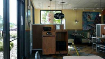 Long John Silver's A&w (31891) inside