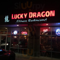 Lucky Dragon Restaurant outside
