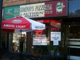 Massimino's Pizzeria outside