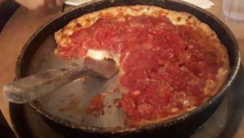 Lou Malnati's - Lincolnwood food