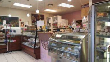 Rolling Pin Bake Shop inside