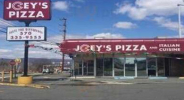 Joey's Pizza food