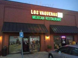 Los Vaqueros Mexican outside