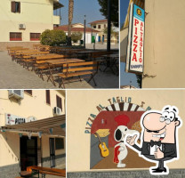 Pizzeria Snoopy outside