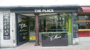 The Place, De Simone & Co food