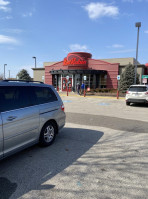 Red Robin Gourmet Burgers And Brews food