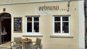 Cafe-Bar Zebrano inside