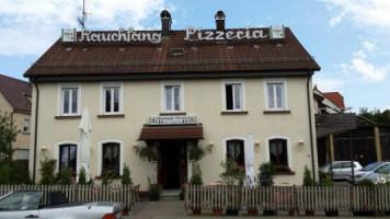 Pizzeria Rauchfang outside
